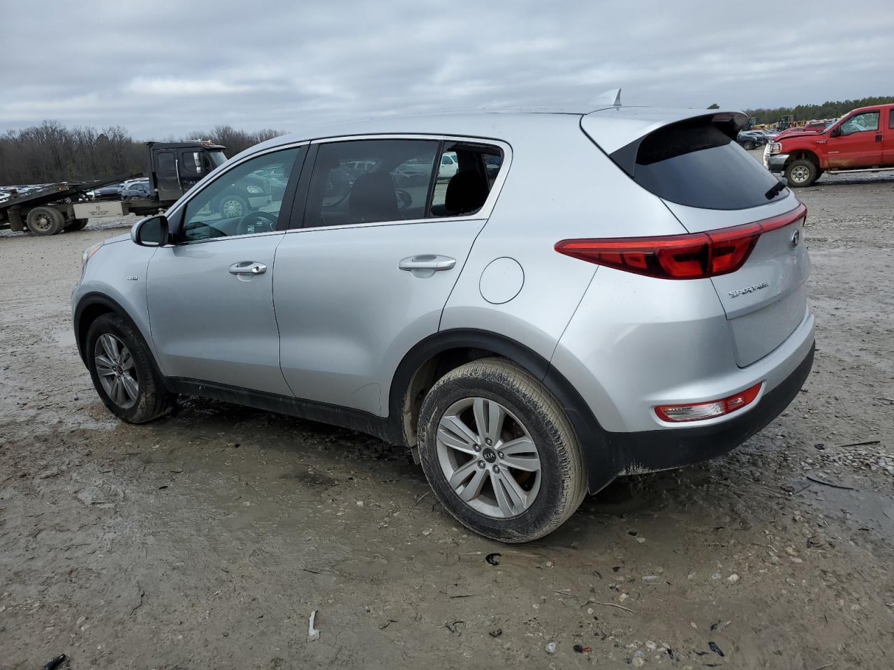 2017 KIA SPORTAGE L - Image 2