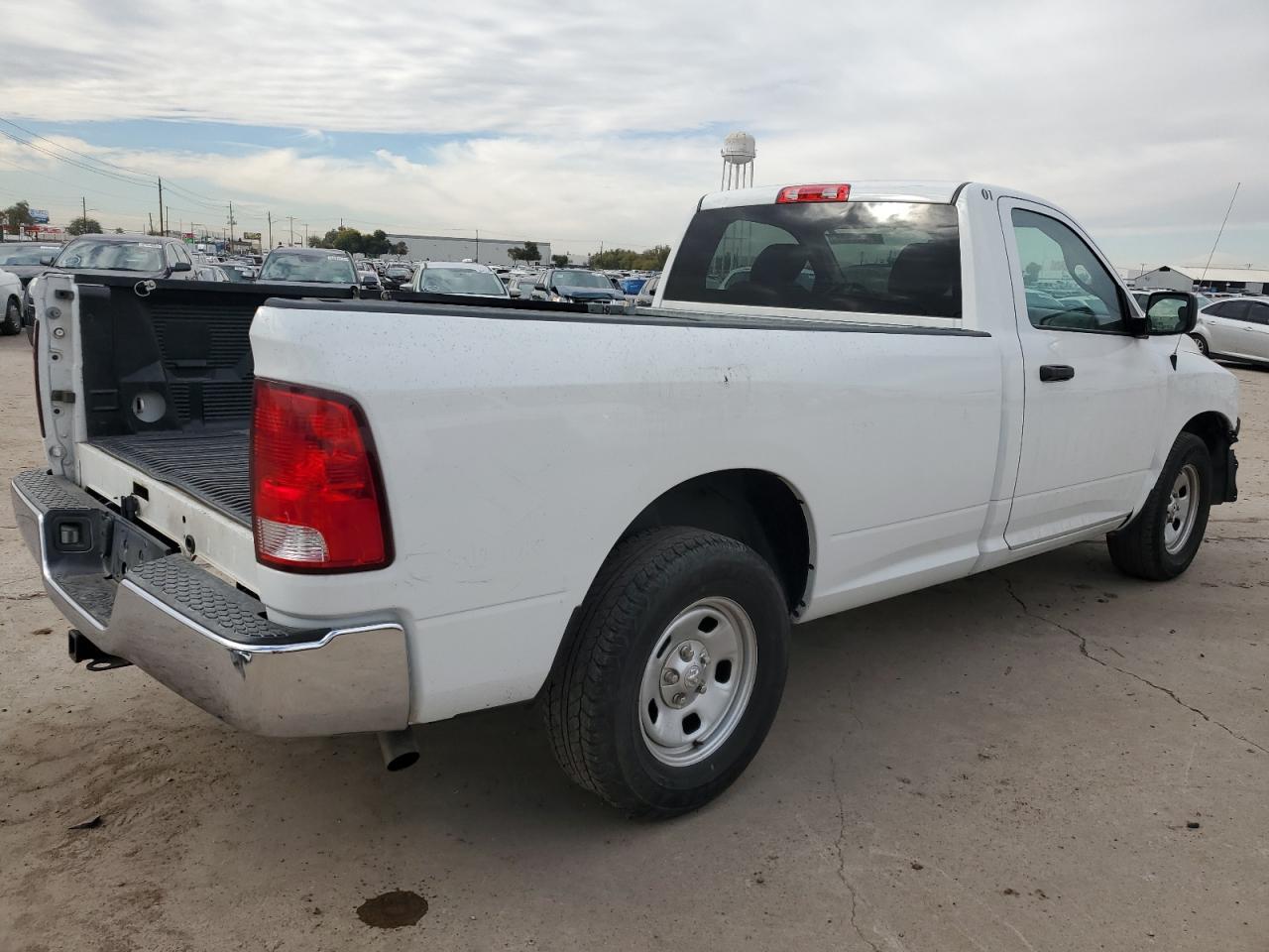 2017 RAM 1500 ST - Image 2