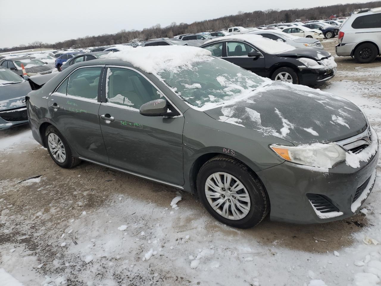 2014 TOYOTA CAMRY L - Image 4