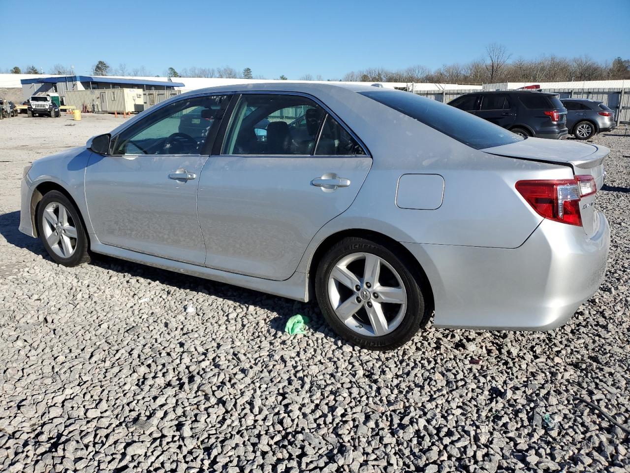 2014 TOYOTA CAMRY L - Фото 2