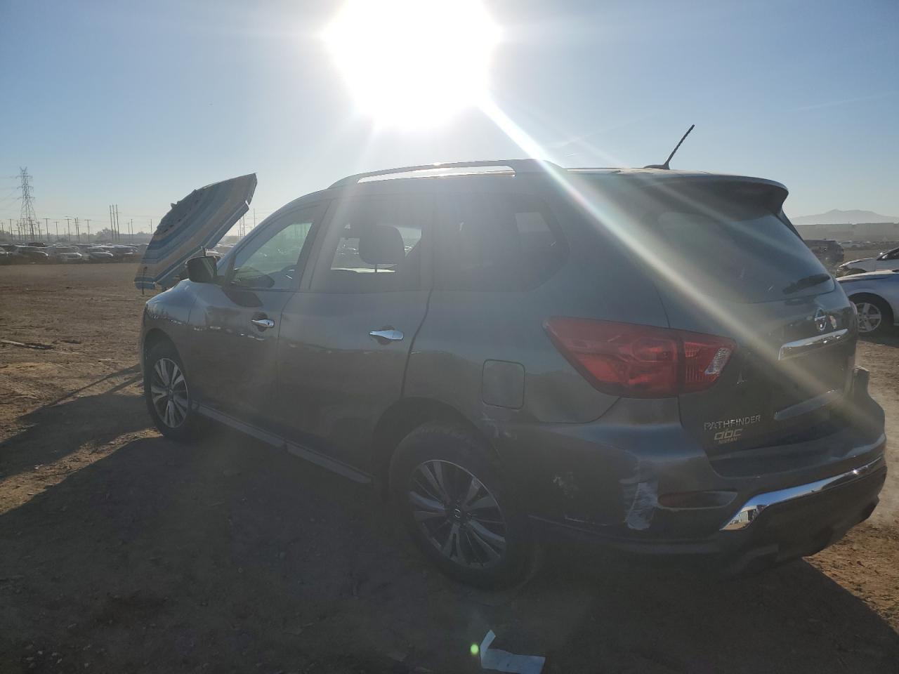 2018 NISSAN PATHFINDER - Image 2