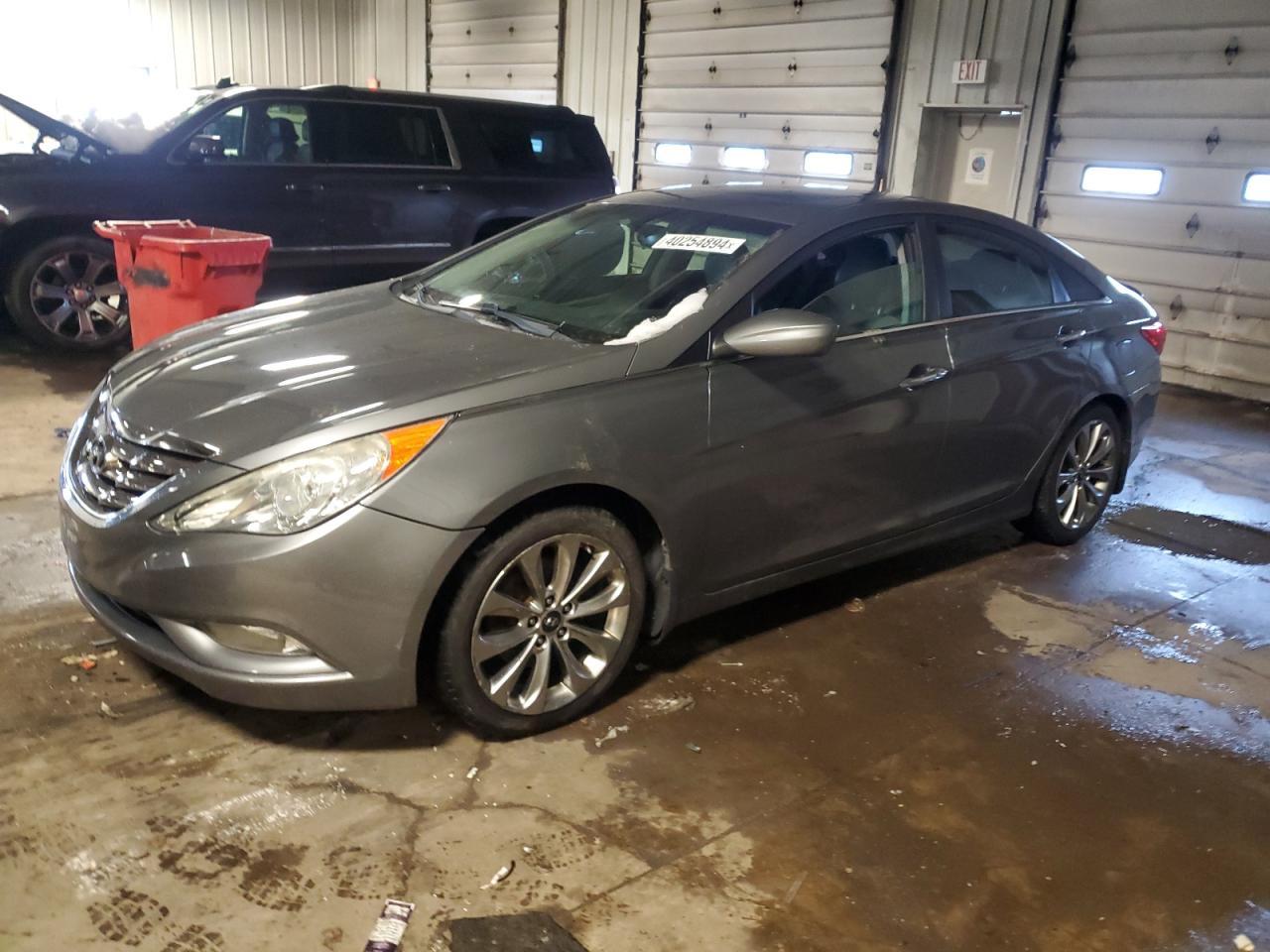 2013 HYUNDAI SONATA SE