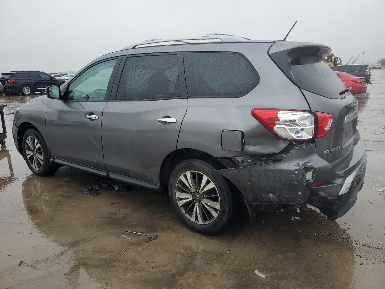 2017 NISSAN PATHFINDER - Image 2
