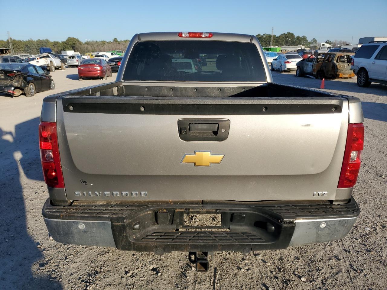 2013 CHEVROLET SILVERADO - Image 6