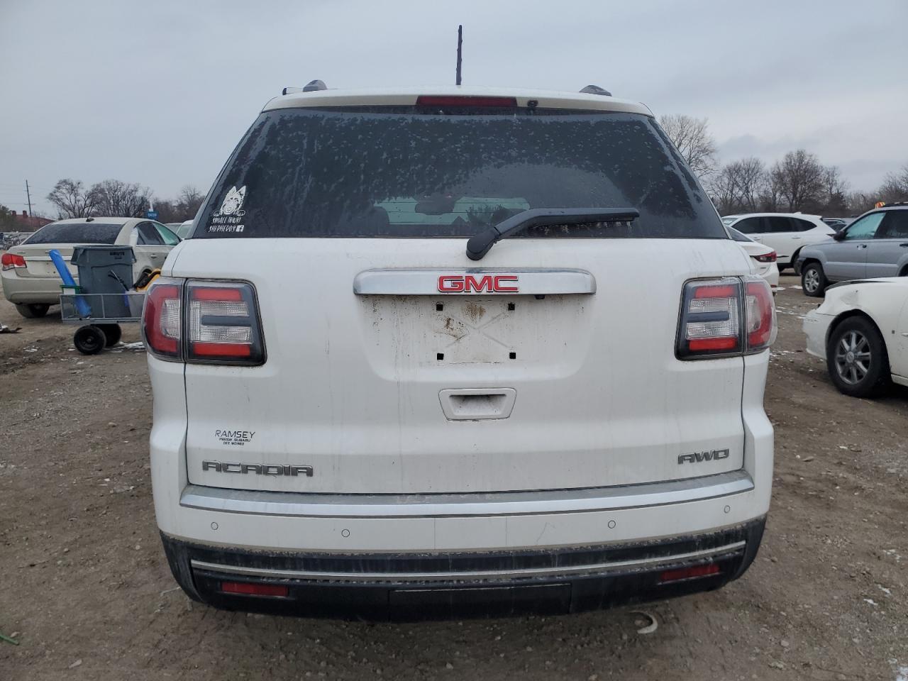 2016 GMC ACADIA SLT - Image 6
