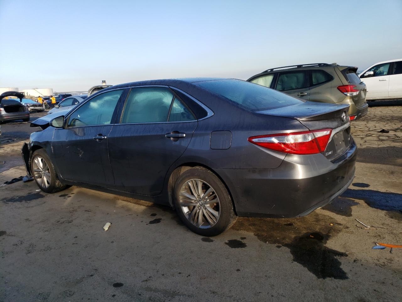 2015 TOYOTA CAMRY LE - Image 2