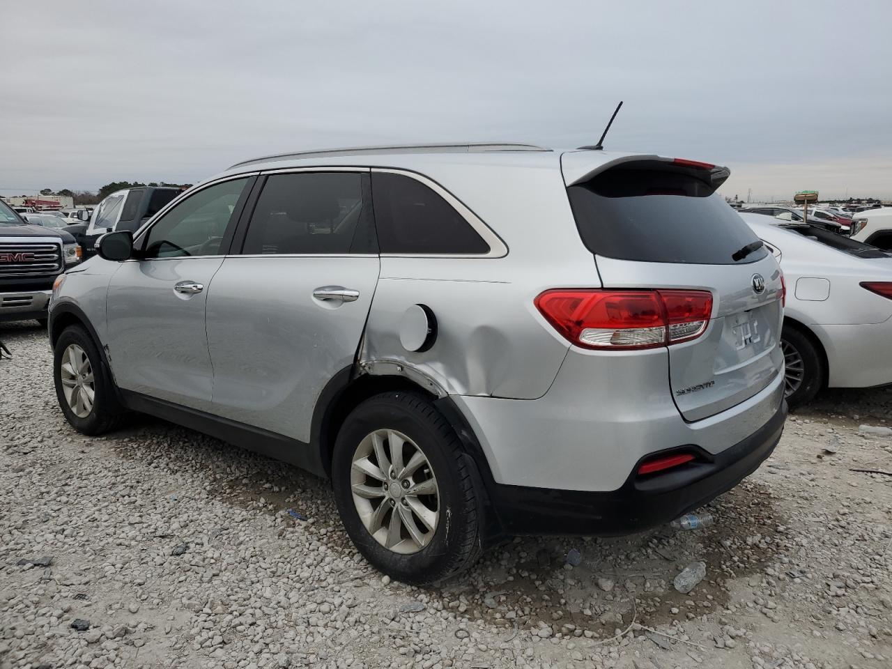 2016 KIA SORENTO LX - Image 2