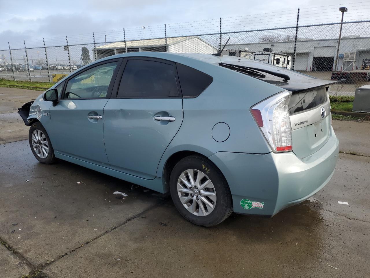 2014 TOYOTA PRIUS PLUG - Image 2
