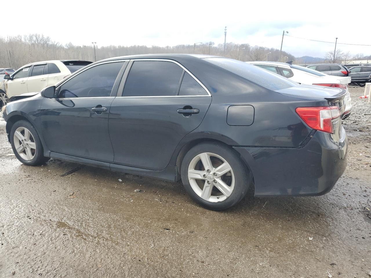 2014 TOYOTA CAMRY L - Image 2