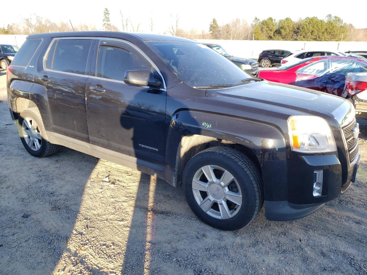 2013 GMC TERRAIN SL - Image 4