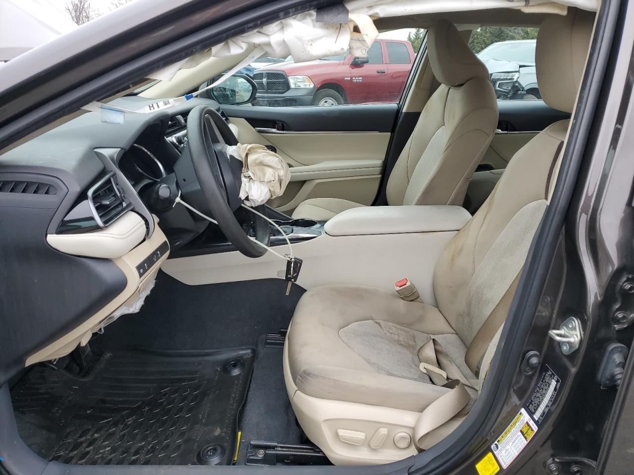 2020 TOYOTA CAMRY LE - Фото 7