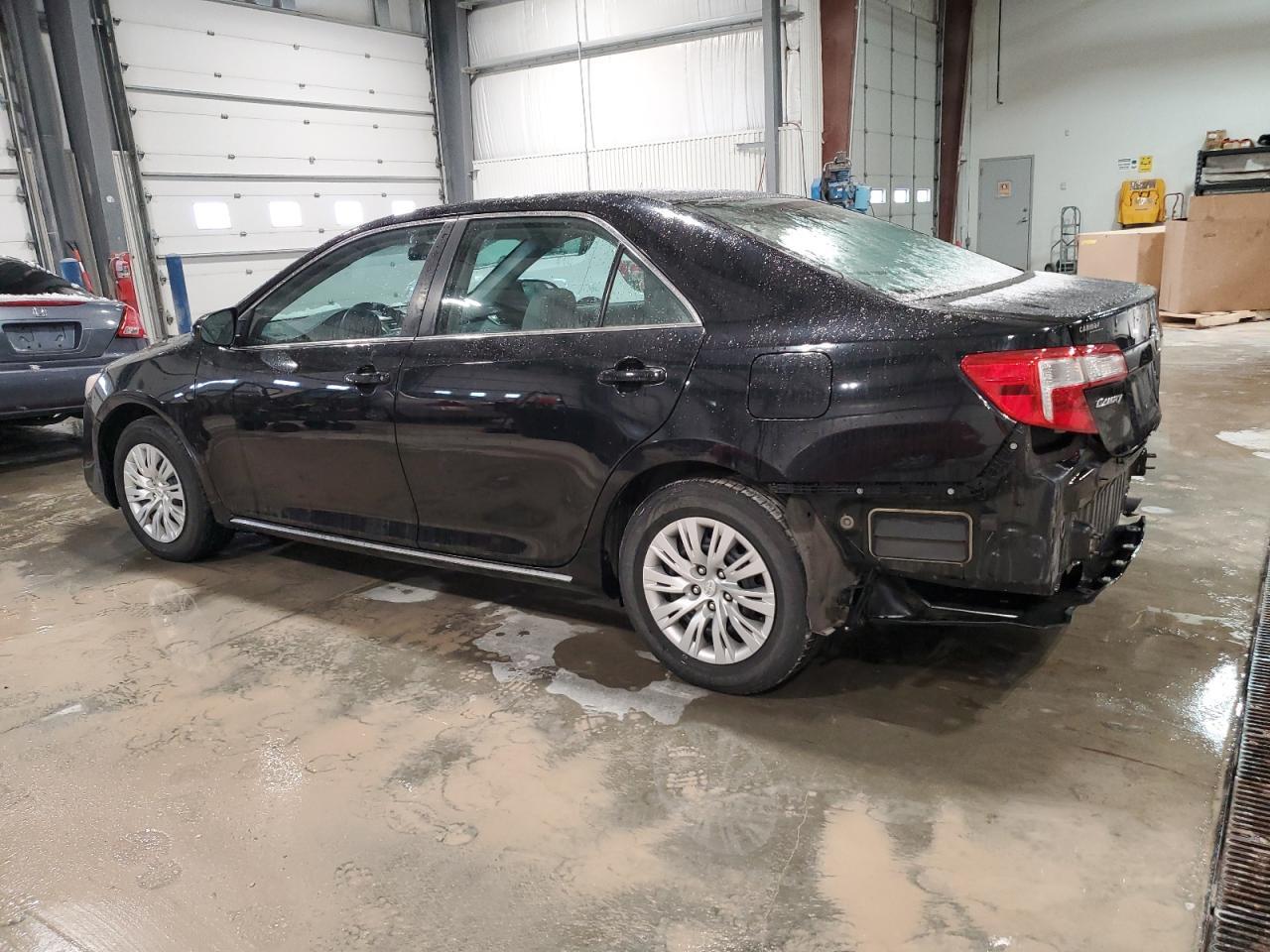 2013 TOYOTA CAMRY L - Фото 2