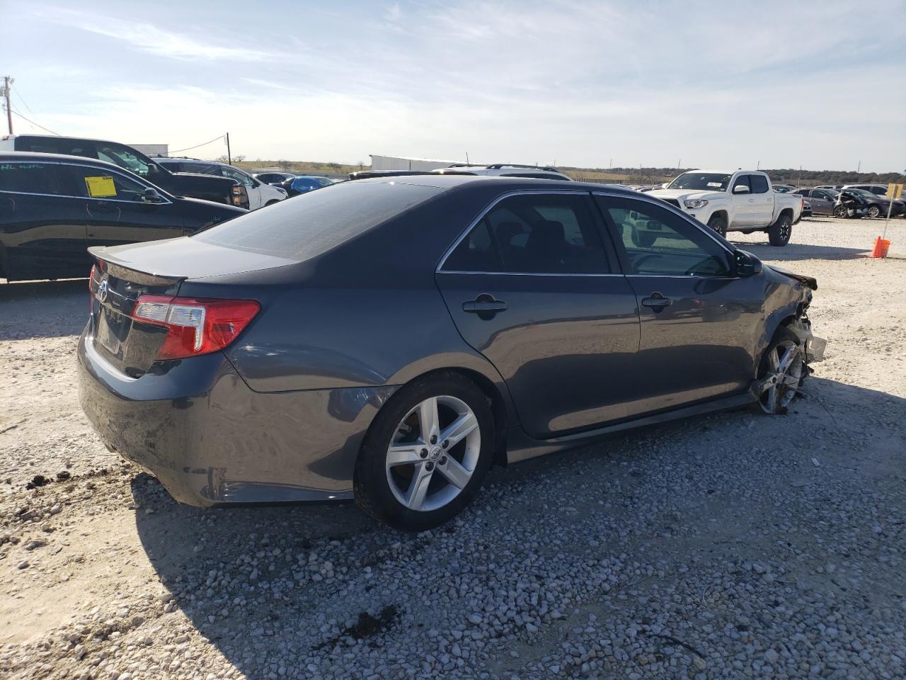 2012 TOYOTA CAMRY BASE - Фото 3