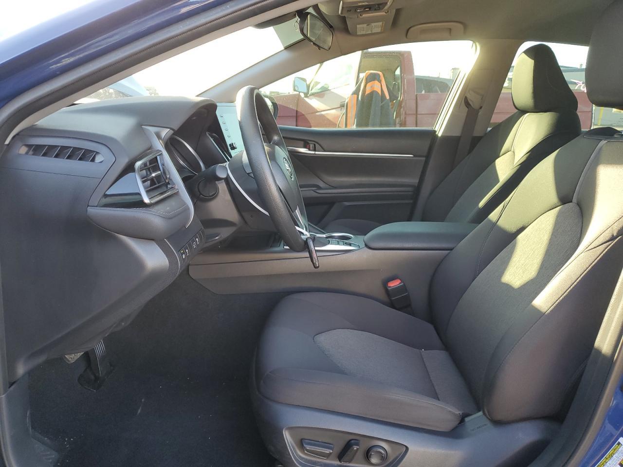 2023 TOYOTA CAMRY LE - Фото 7