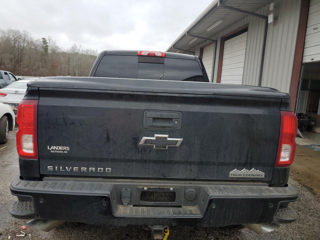 2017 CHEVROLET SILVERADO - Image 6