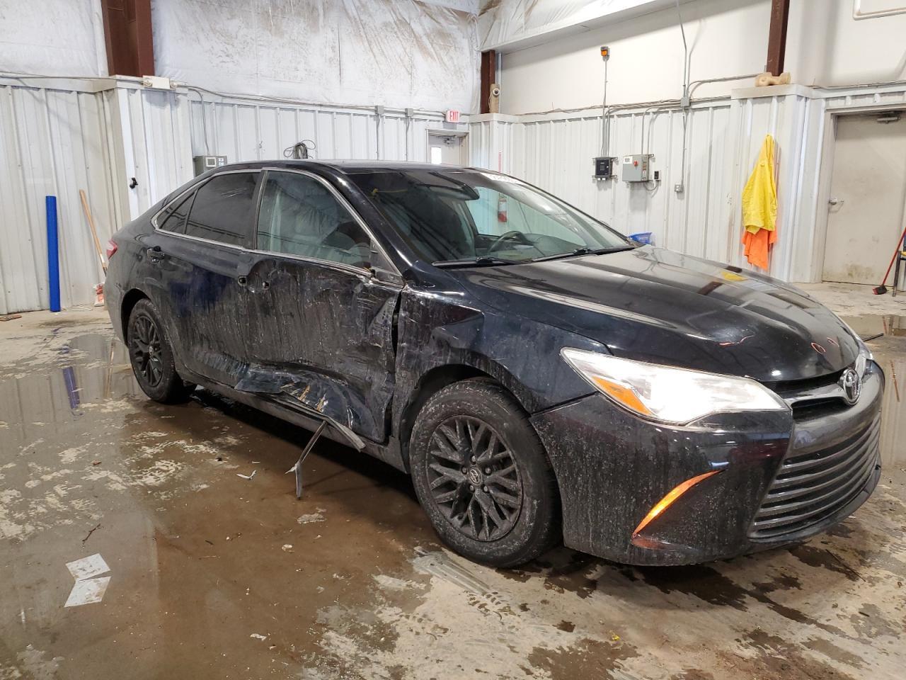 2016 TOYOTA CAMRY LE - Фото 4