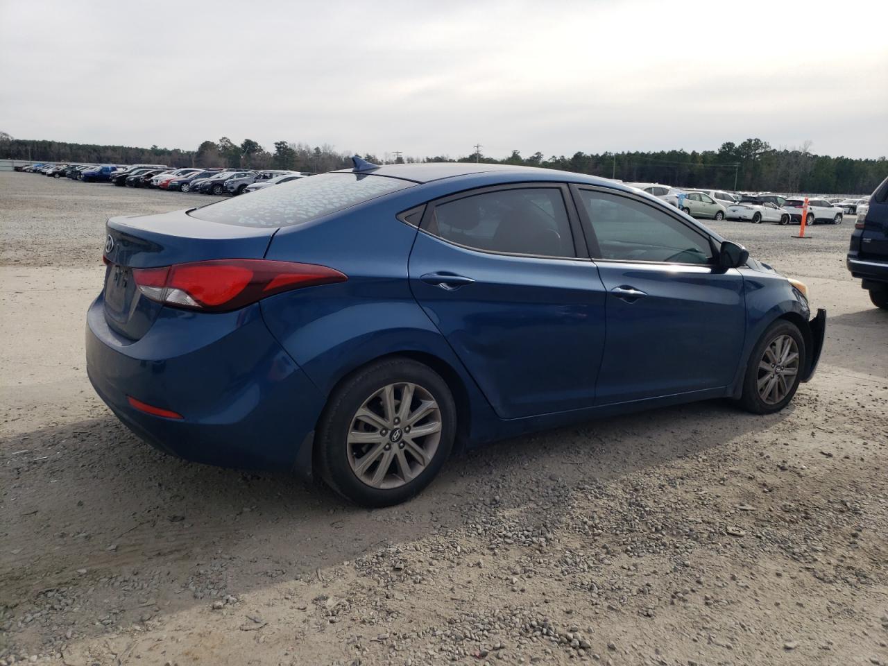 2015 HYUNDAI ELANTRA SE - Image 3