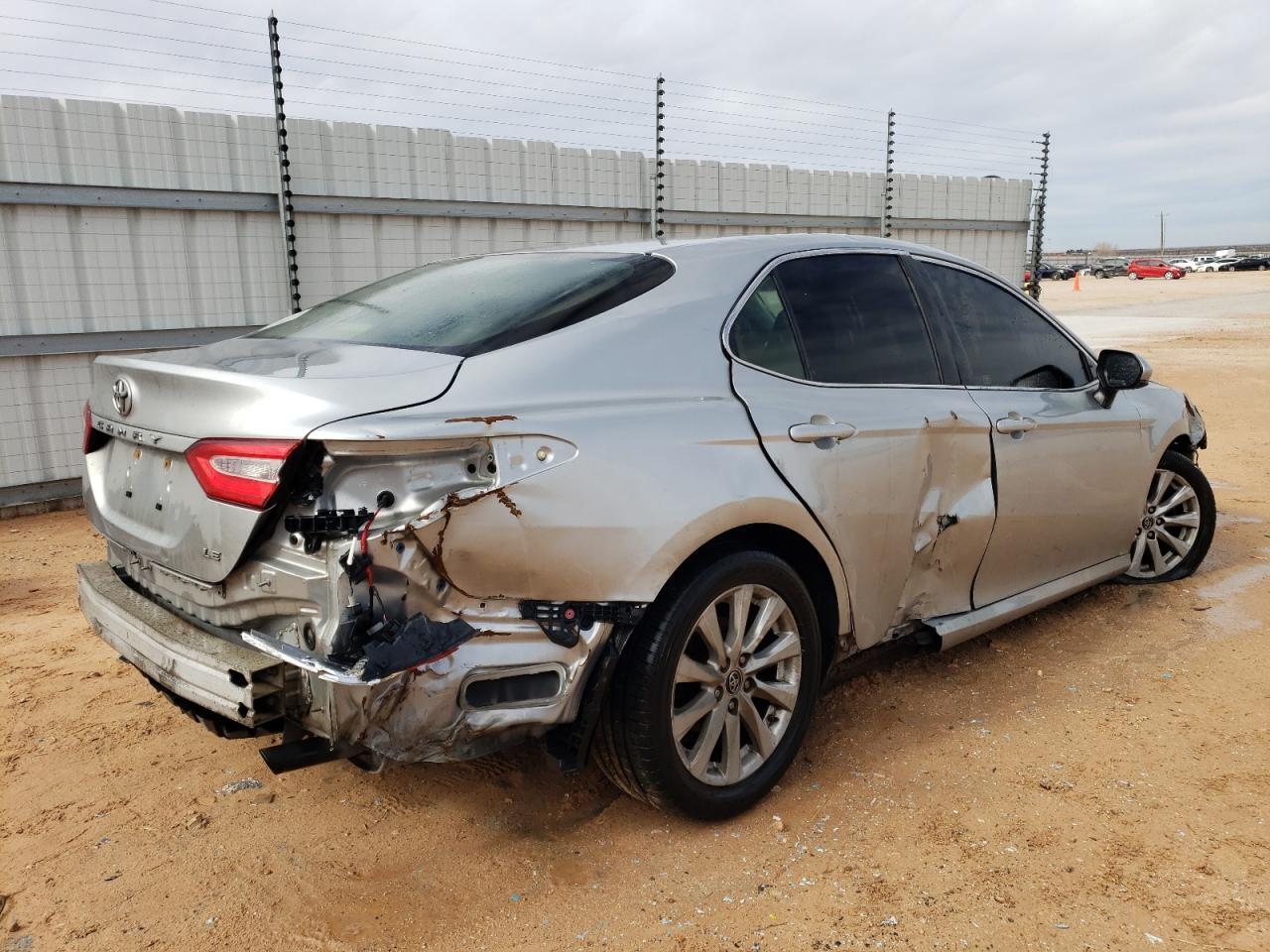 2018 TOYOTA CAMRY L - Image 3