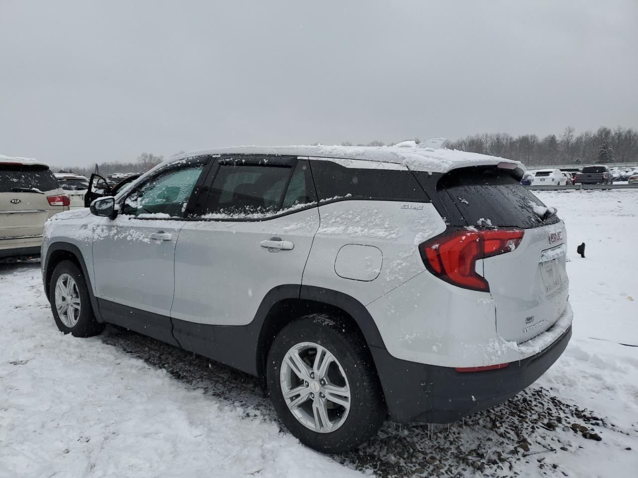 2019 GMC TERRAIN SL - Image 2