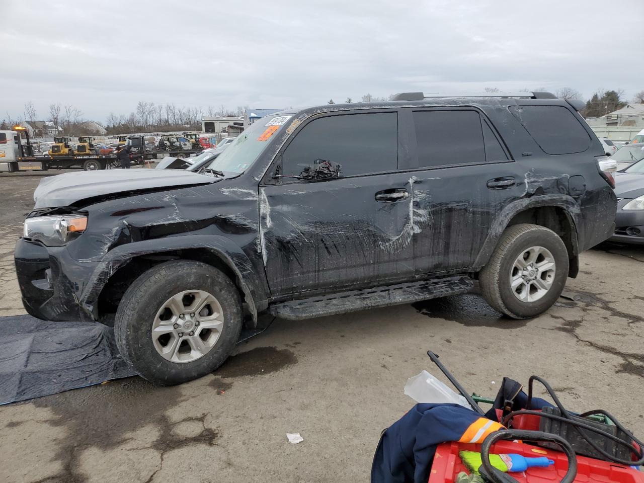 2022 TOYOTA 4RUNNER SR