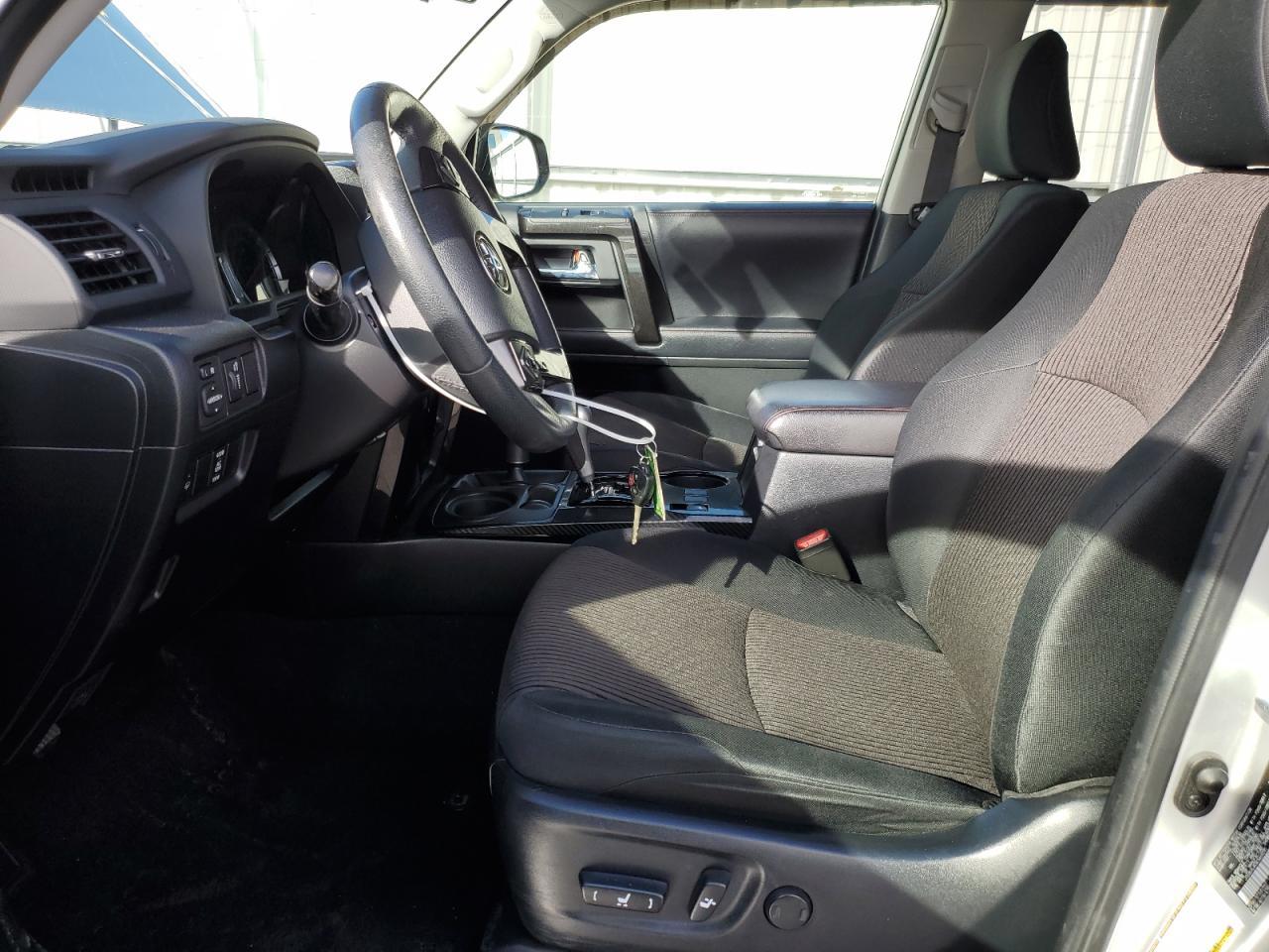 2019 TOYOTA 4RUNNER SR - Фото 7