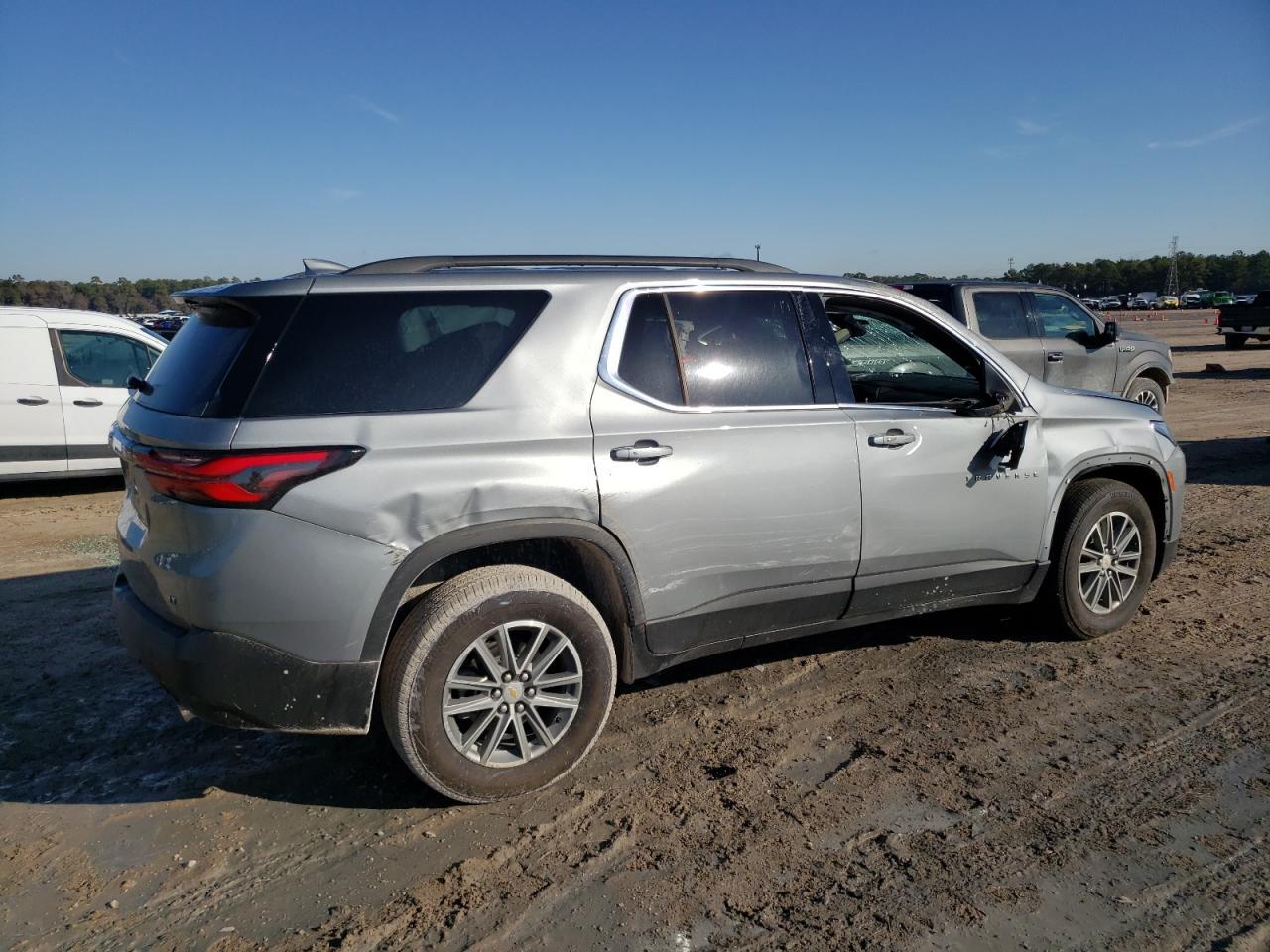 2023 CHEVROLET TRAVERSE L - Фото 3