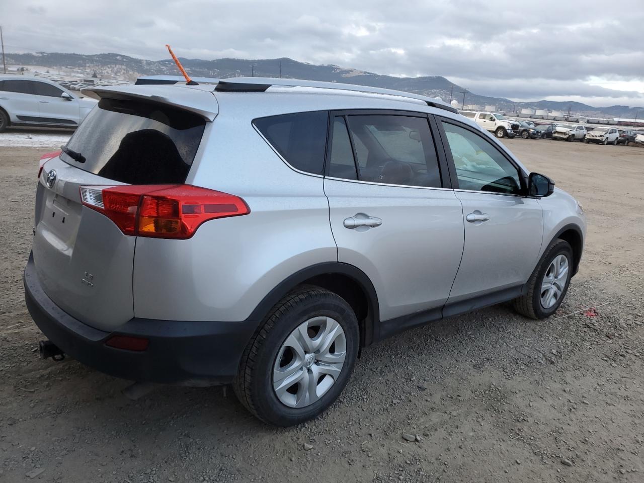 2014 TOYOTA RAV4 LE - Image 3
