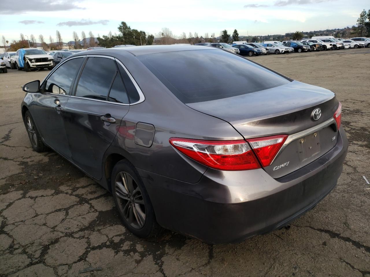 2015 TOYOTA CAMRY LE - Image 2