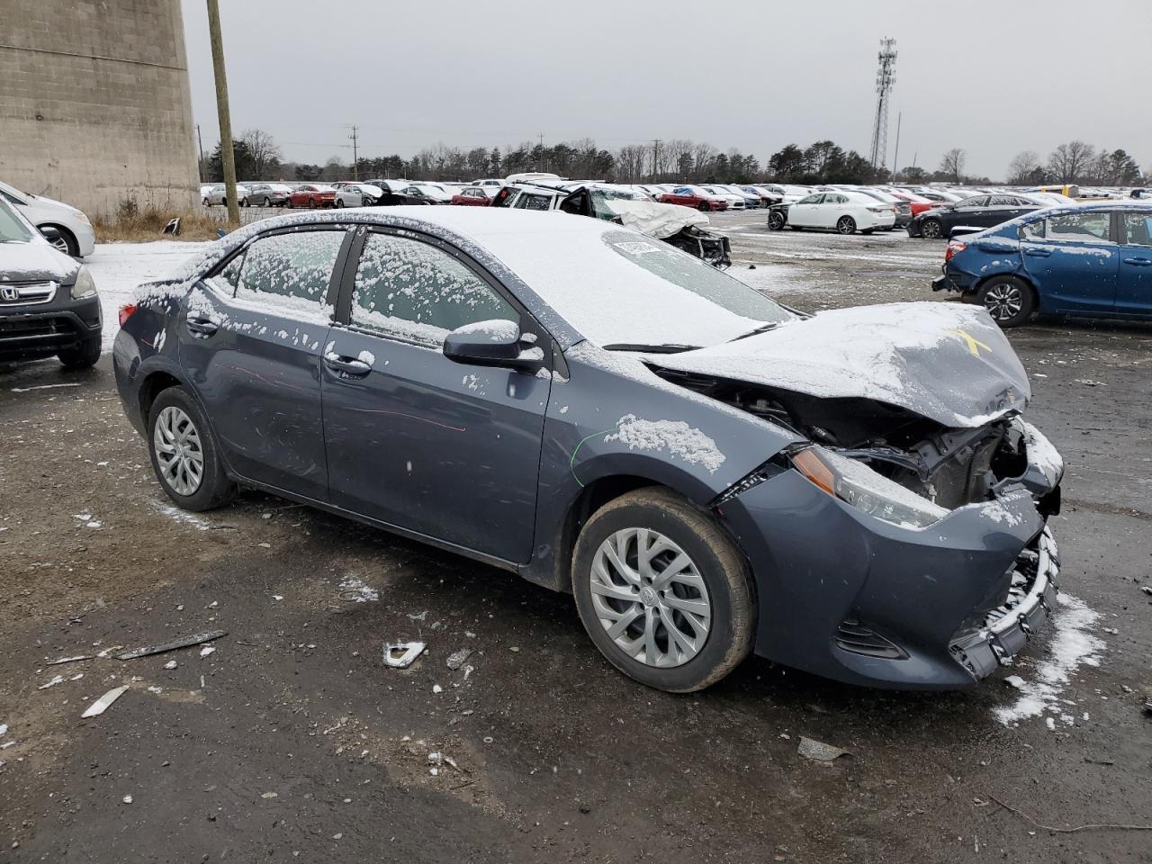 2019 TOYOTA COROLLA L - Фото 4