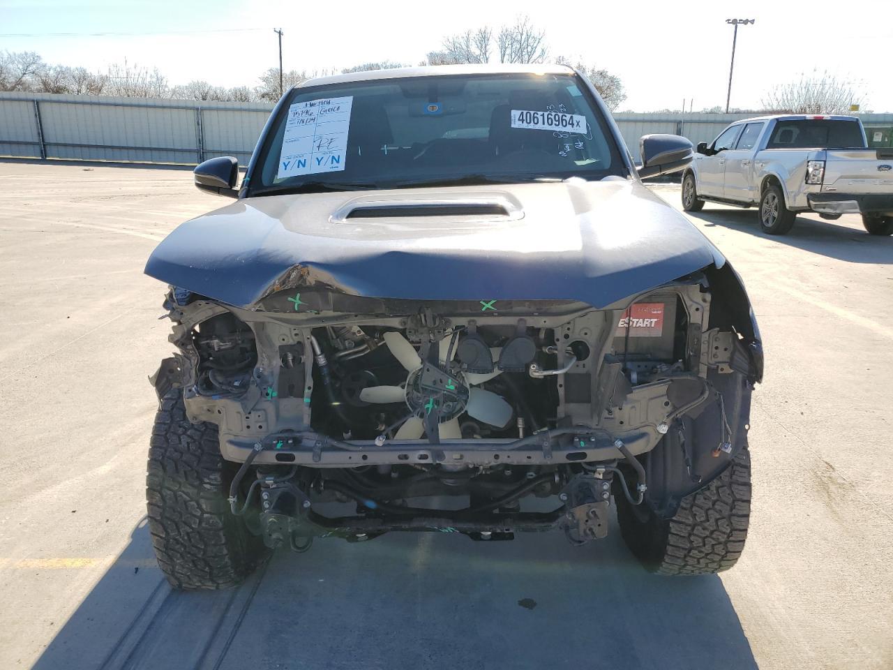 2018 TOYOTA 4RUNNER SR - Фото 5
