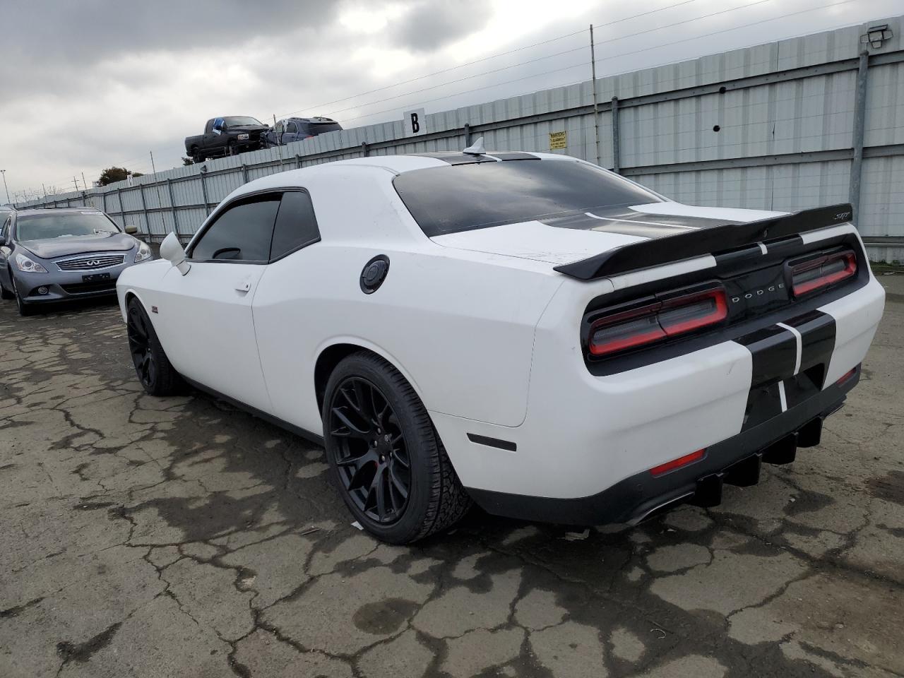 2016 DODGE CHALLENGER - Фото 2