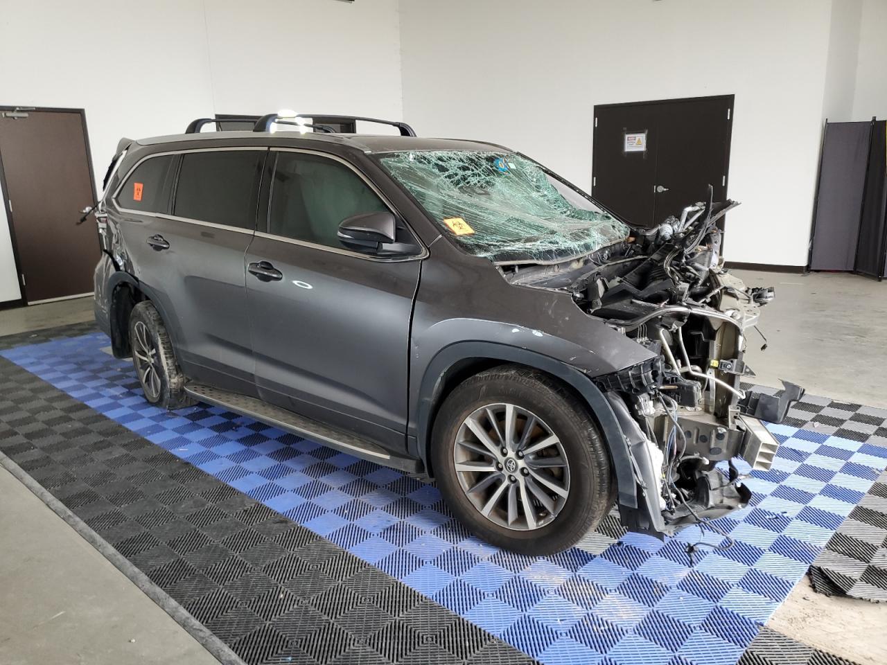 2018 TOYOTA HIGHLANDER - Фото 4