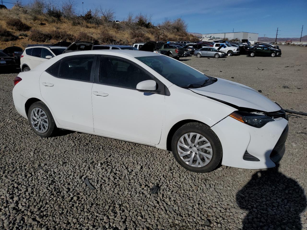 2019 TOYOTA COROLLA L - Фото 4