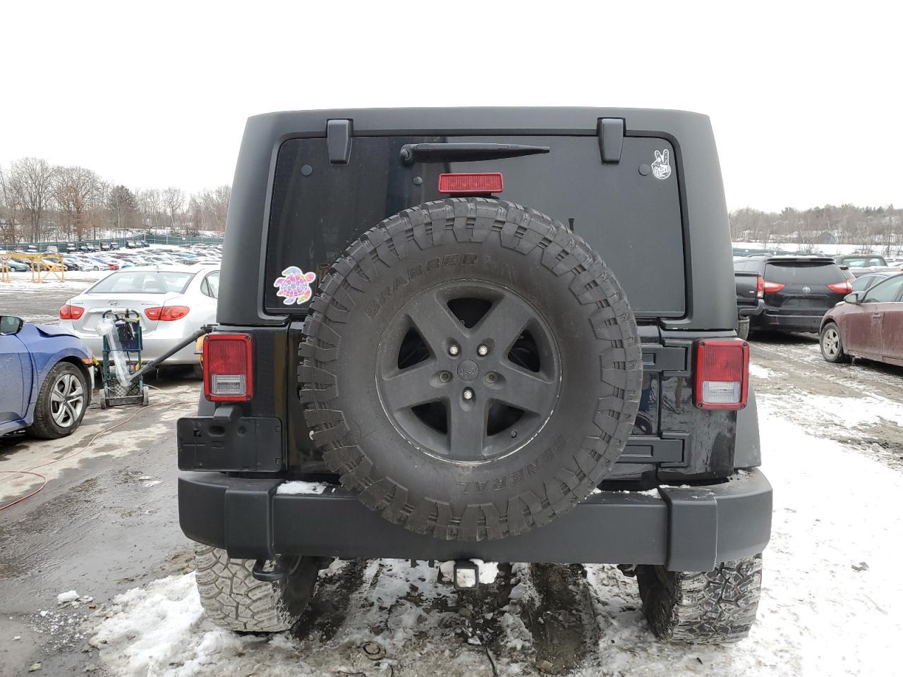 2015 JEEP WRANGLER U - Image 6