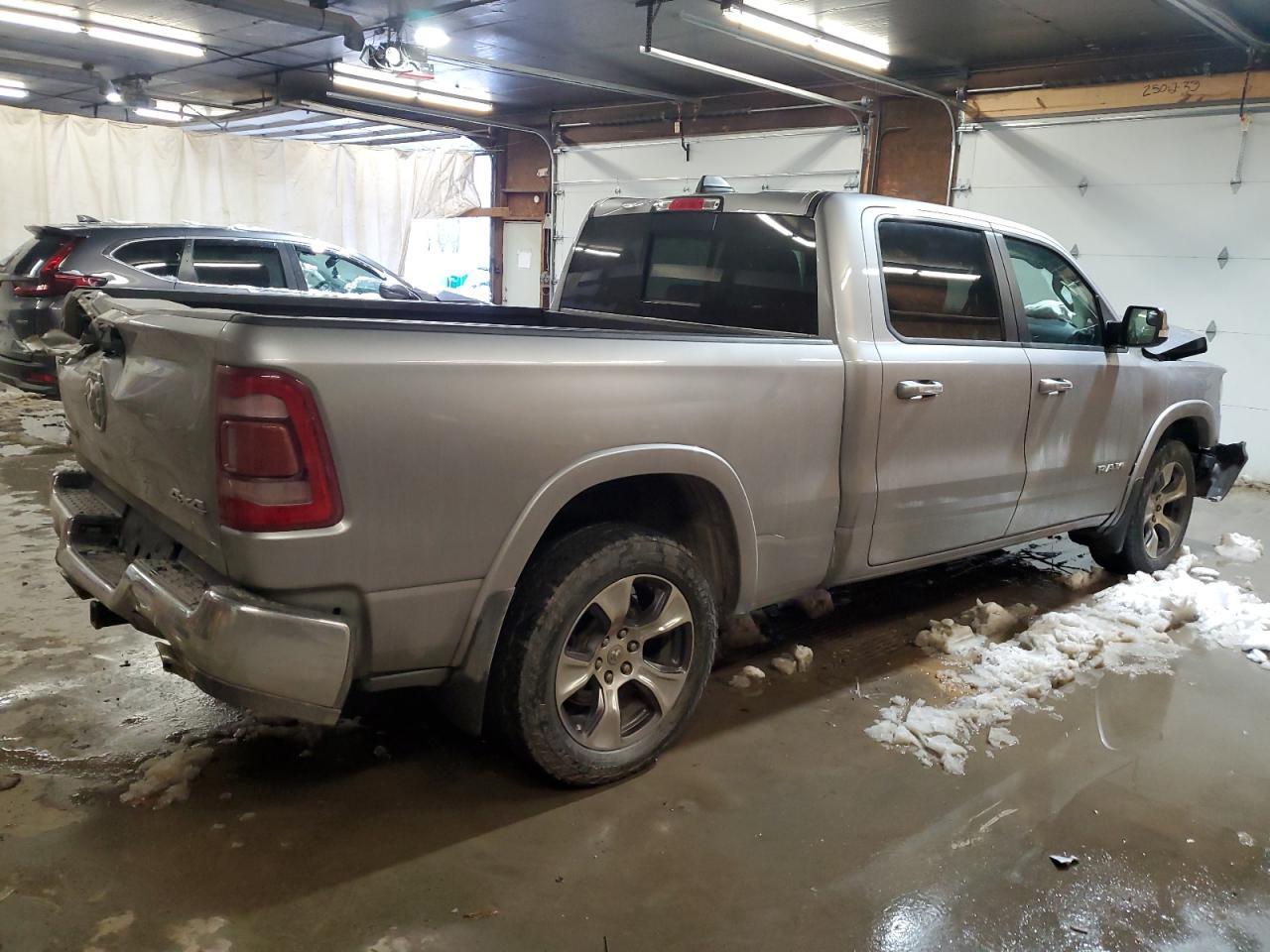 2019 RAM 1500 LARAM - Фото 3