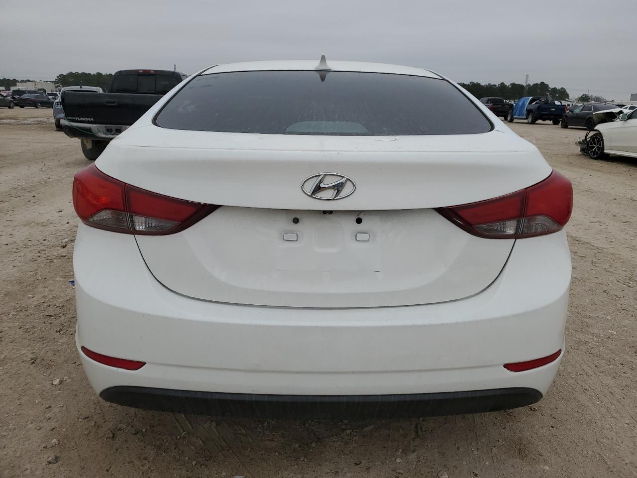 2015 HYUNDAI ELANTRA SE - Фото 6