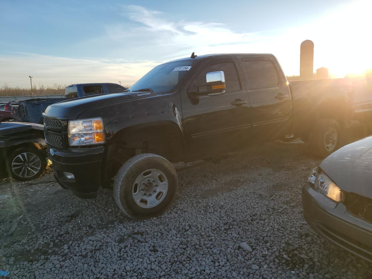 2014 CHEVROLET SILVERADO car image