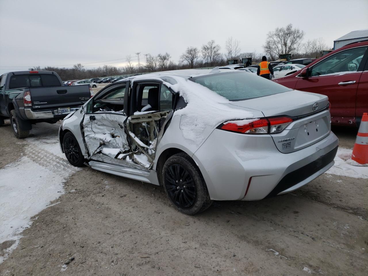 2020 TOYOTA COROLLA LE - Image 2