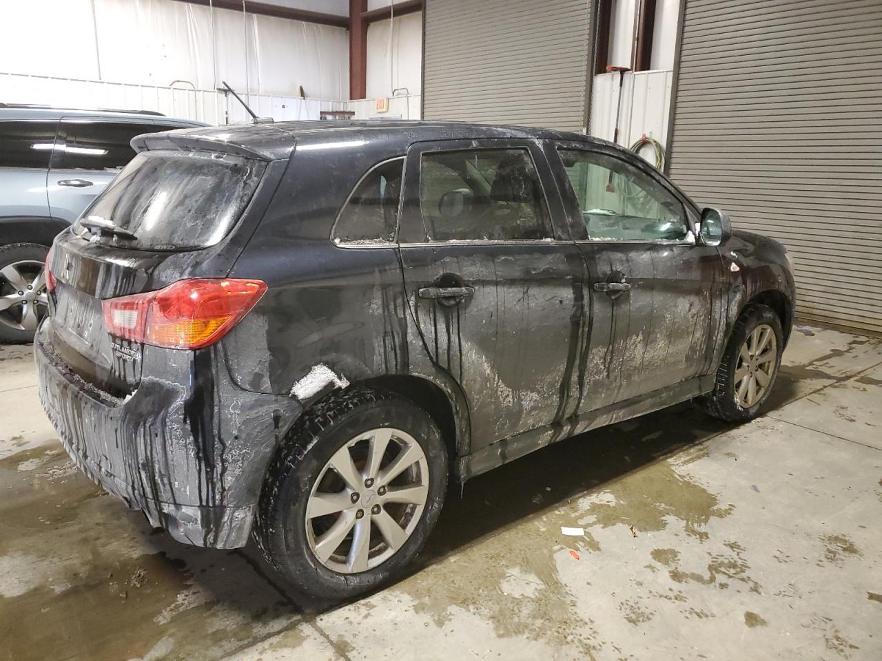 2015 MITSUBISHI OUTLANDER - Фото 3