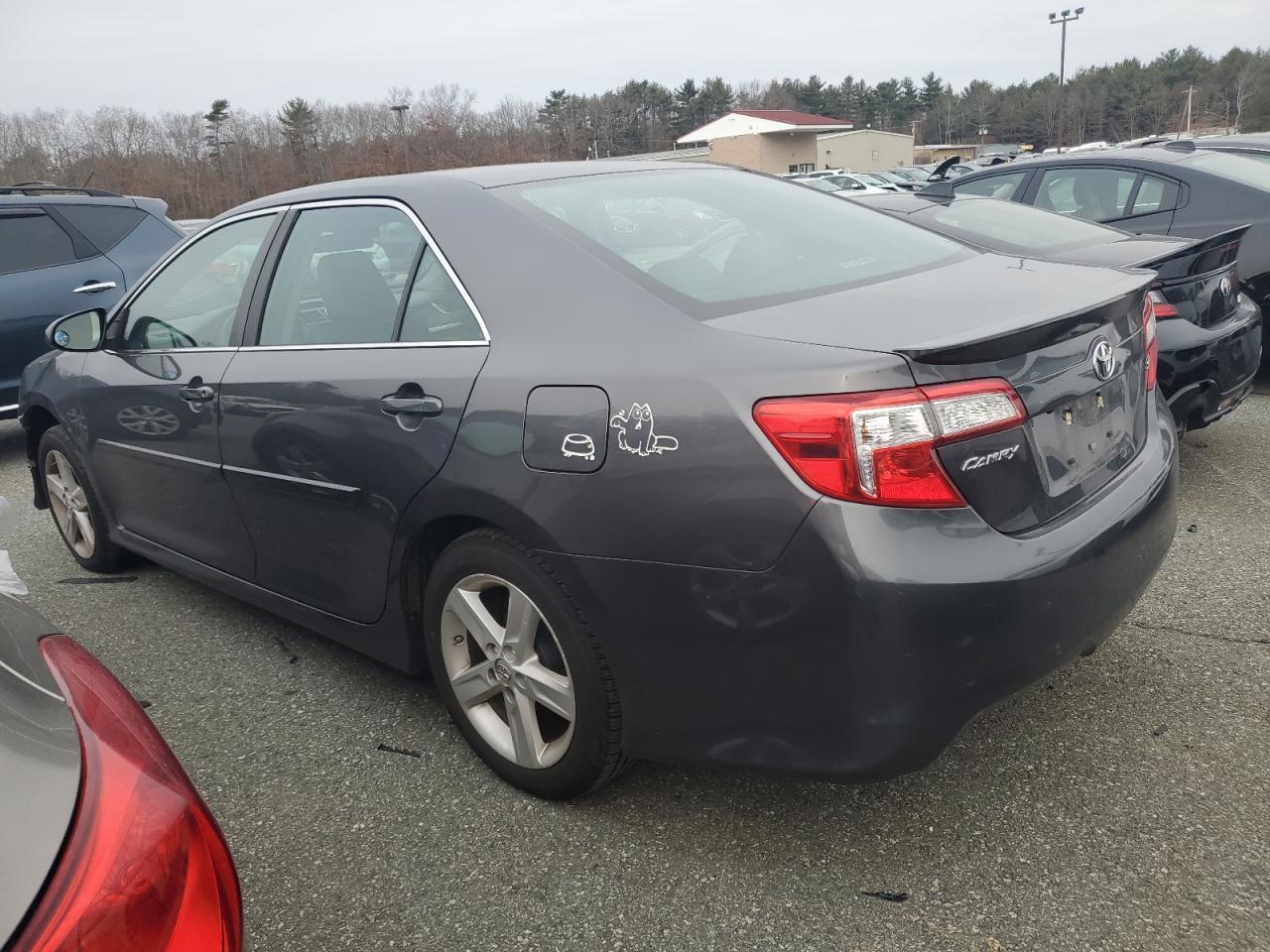 2014 TOYOTA CAMRY L - Image 2