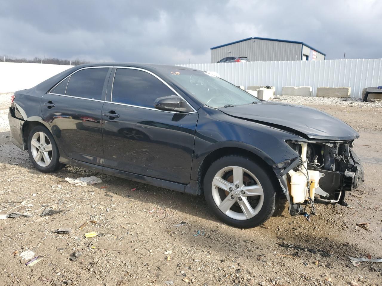 2014 TOYOTA CAMRY L - Image 4