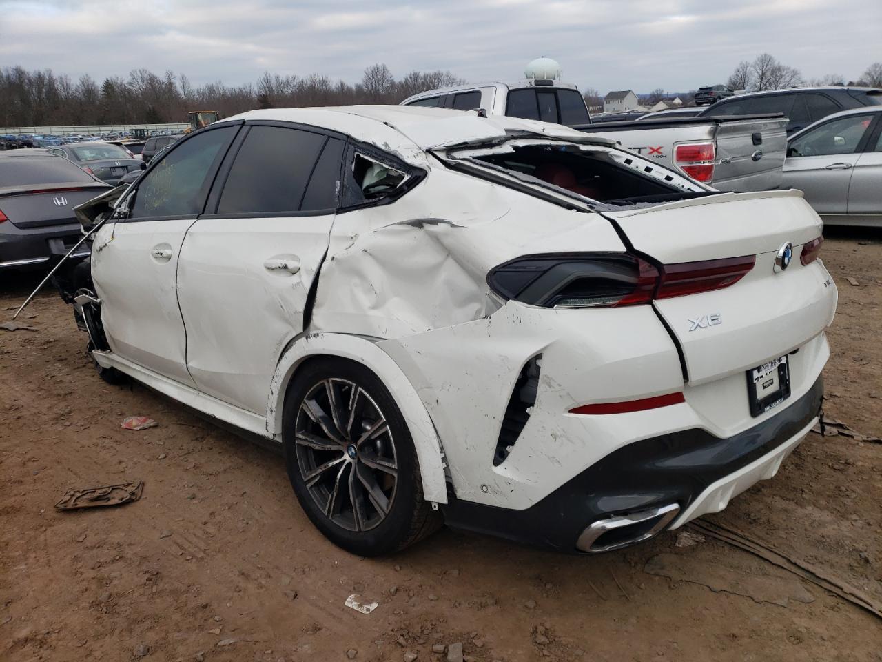 2022 BMW X6 XDRIVE4 - Image 2