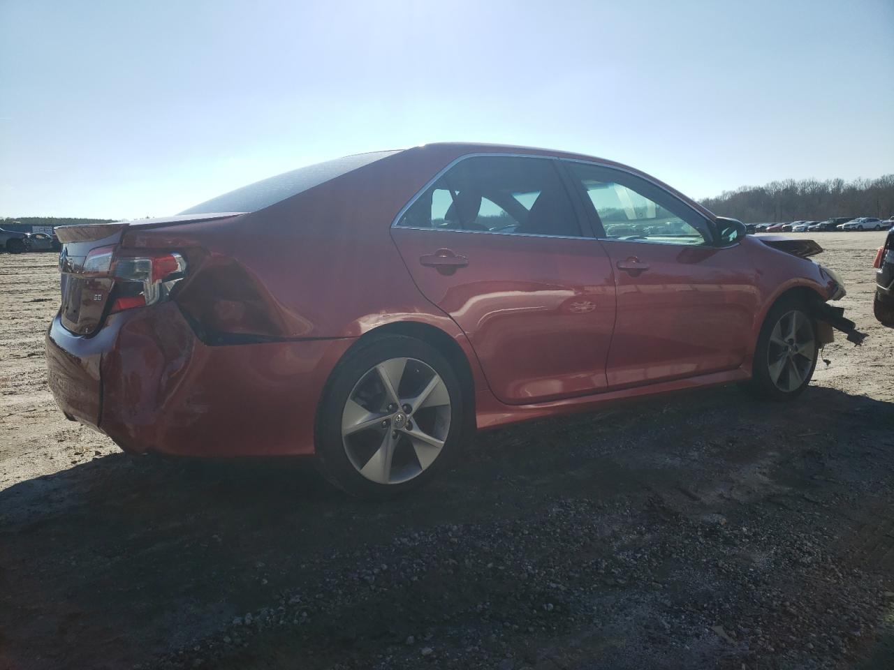 2014 TOYOTA CAMRY L - Фото 3