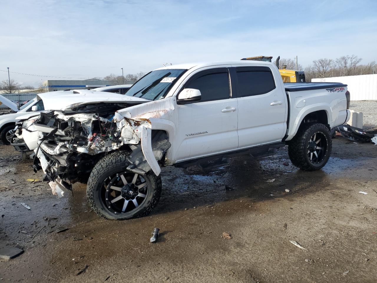 2017 TOYOTA TACOMA DOU