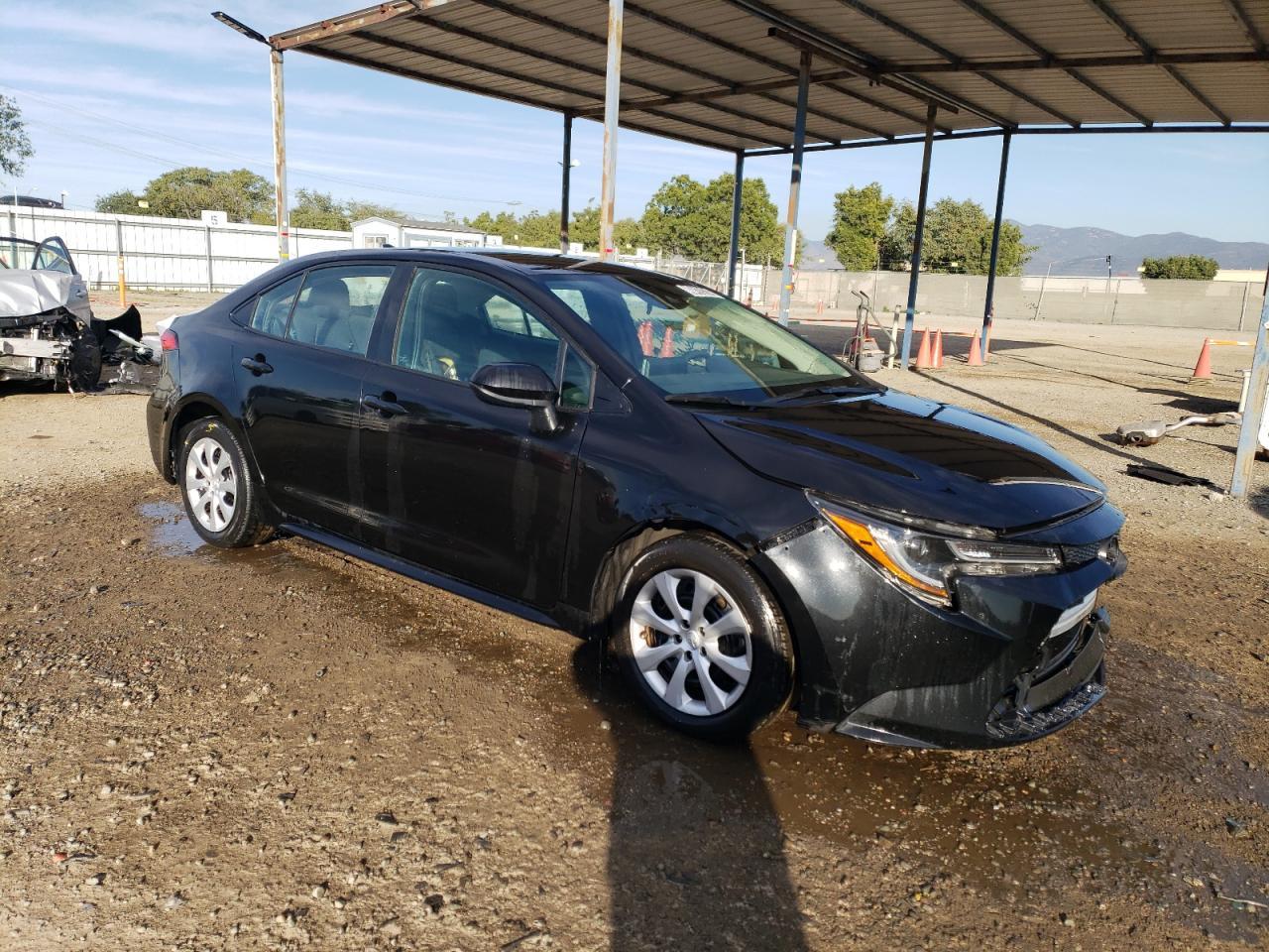 2021 TOYOTA COROLLA LE - Фото 4