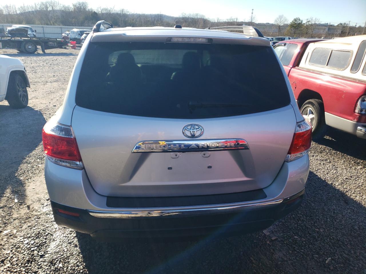 2012 TOYOTA HIGHLANDER - Image 6