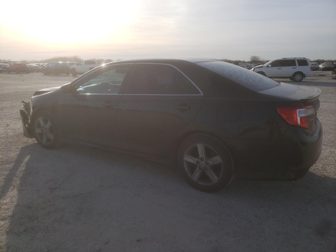 2013 TOYOTA CAMRY L - Image 2