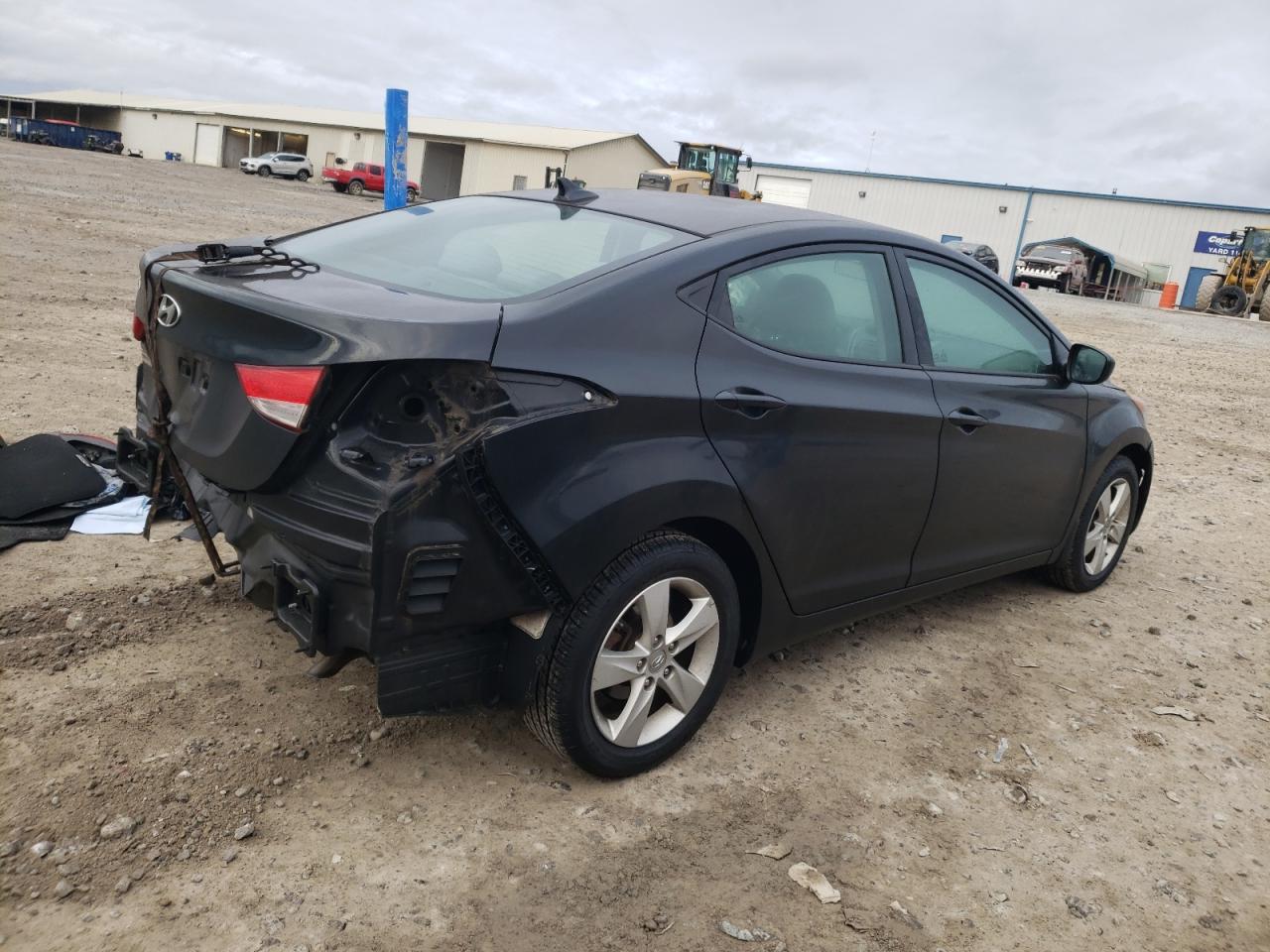 2013 HYUNDAI ELANTRA GL - Image 3