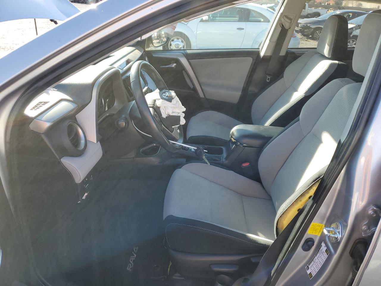 2016 TOYOTA RAV4 XLE - Image 7
