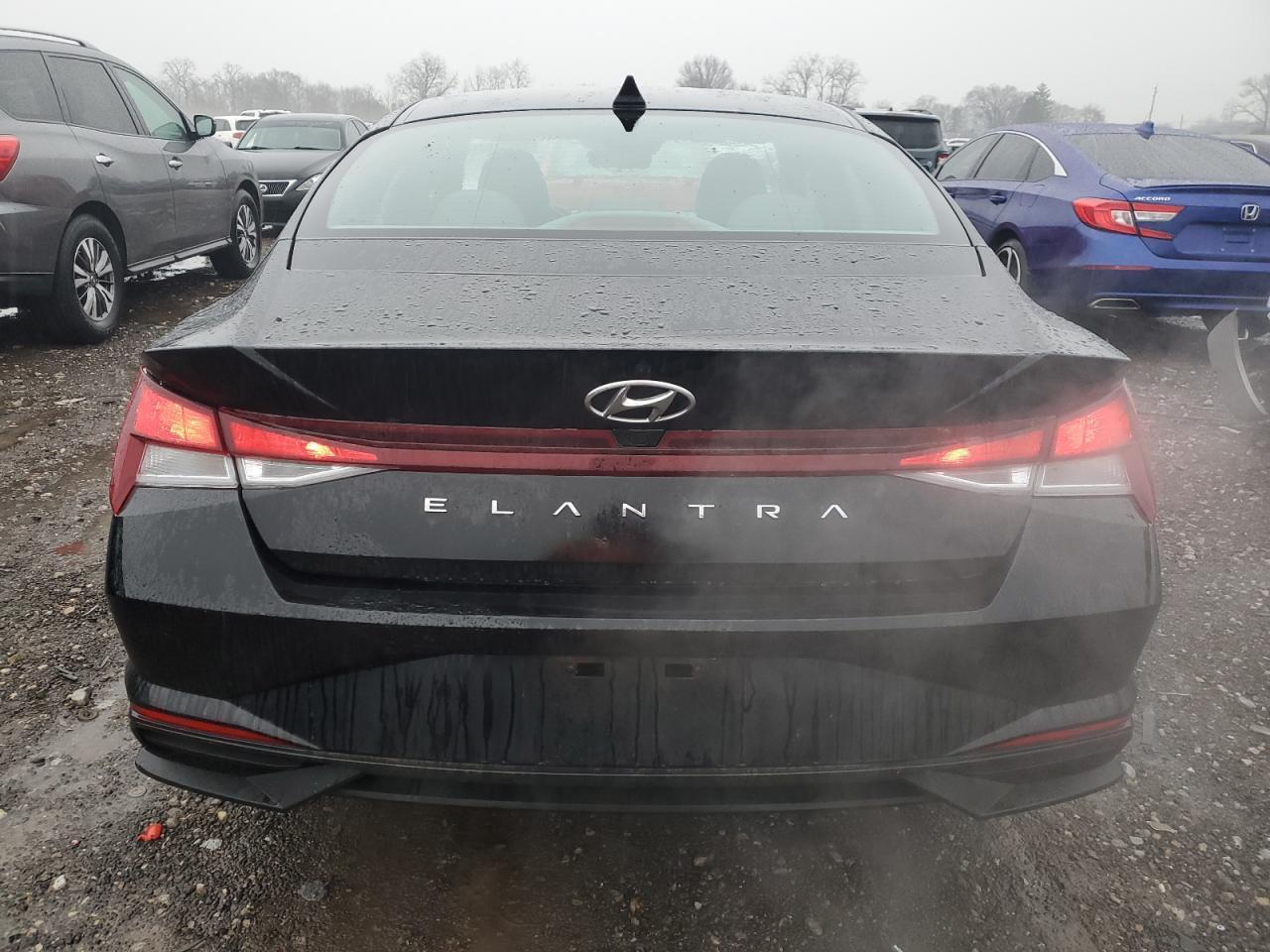 2022 HYUNDAI ELANTRA SE - Фото 6